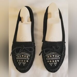Women's Black Suede Minnetonka Driving Moccasins w/ Stud Detail - Sz 9.5M - NEW!